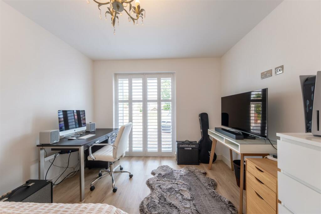 127a Crewe Road-014.jpg