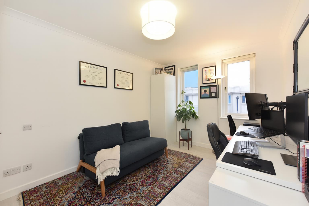 guest bedroom 1.png
