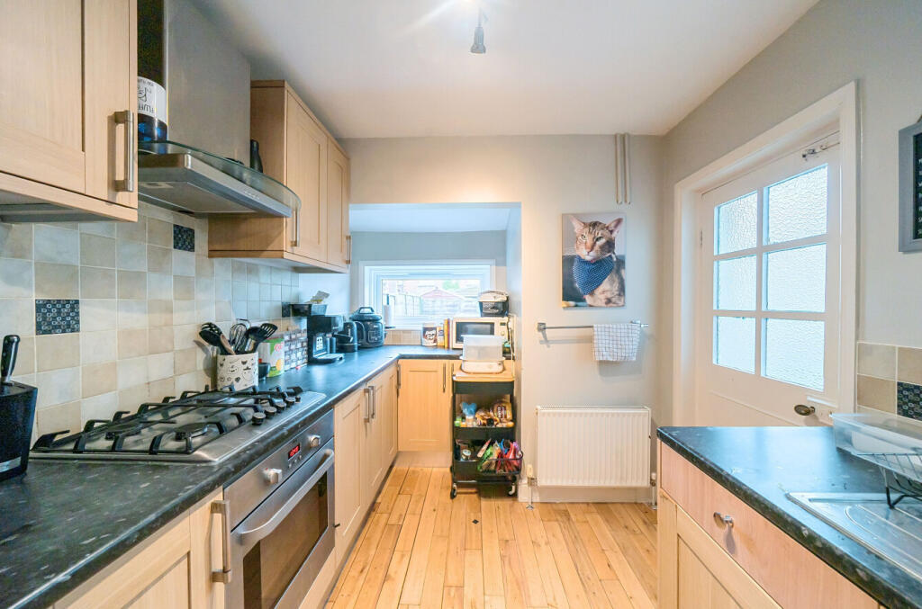 1296852-43-682f40...