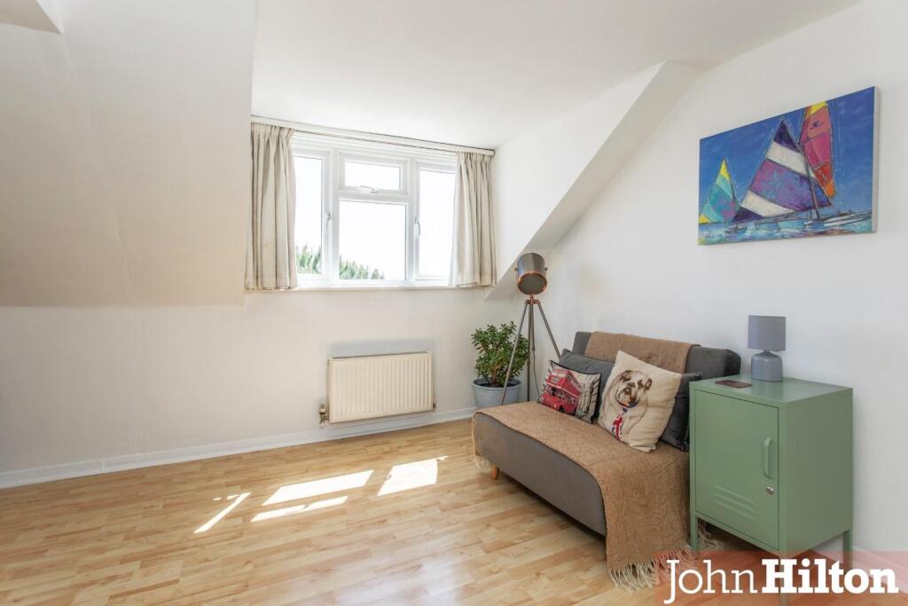 Oaklands Avenue44.jpg