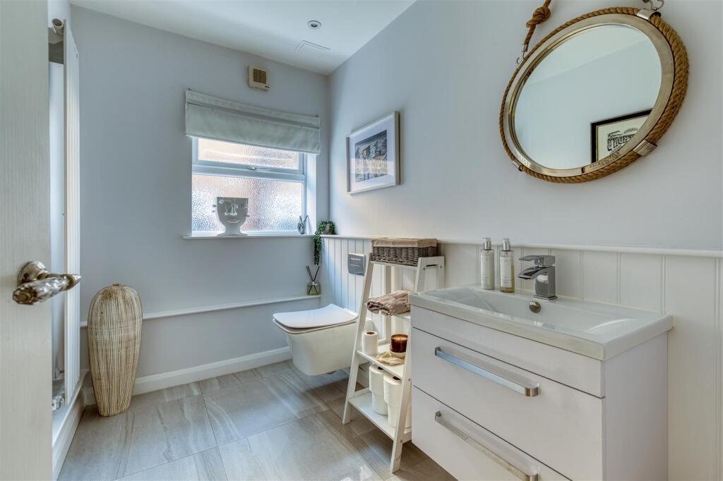 Fitted Guest Cloakroom