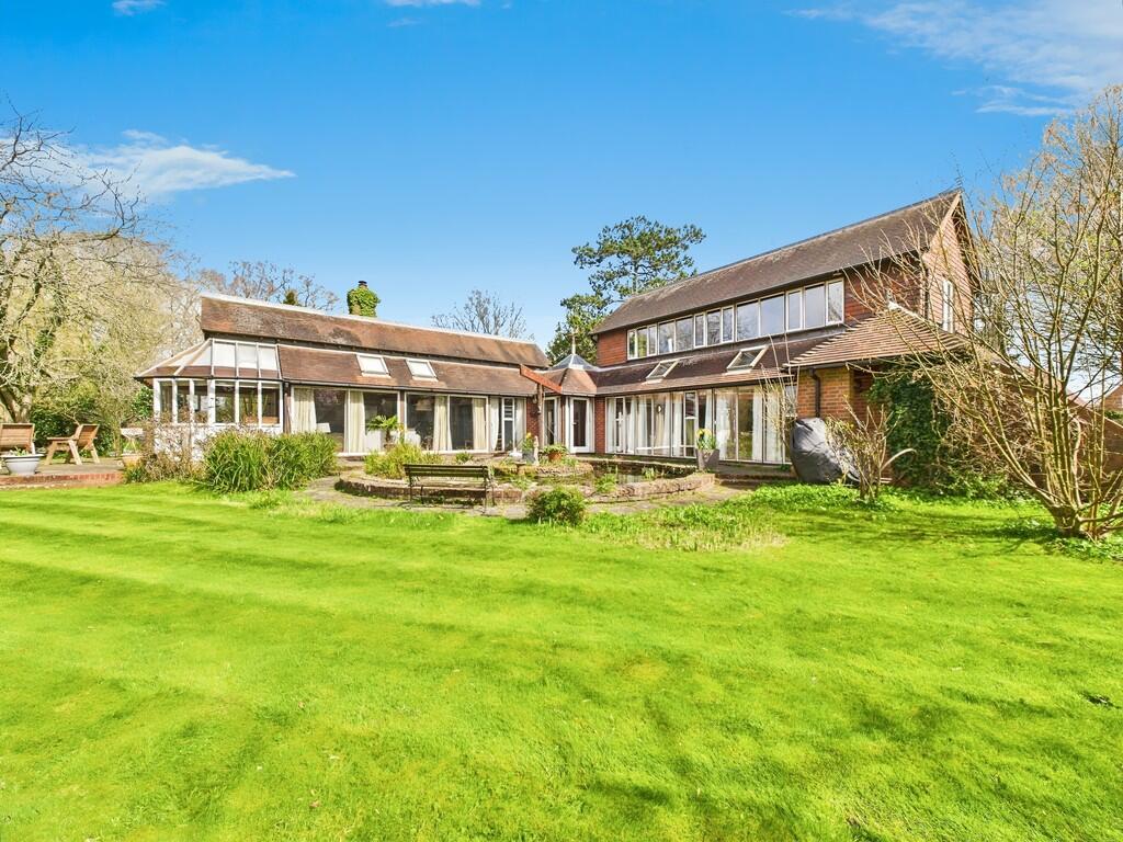 f3ee94d2-CAM04018...