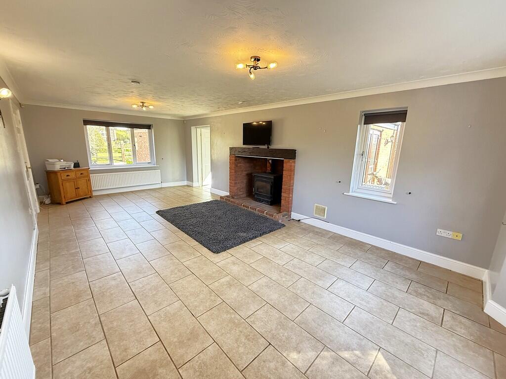 LIVING ROOM 3