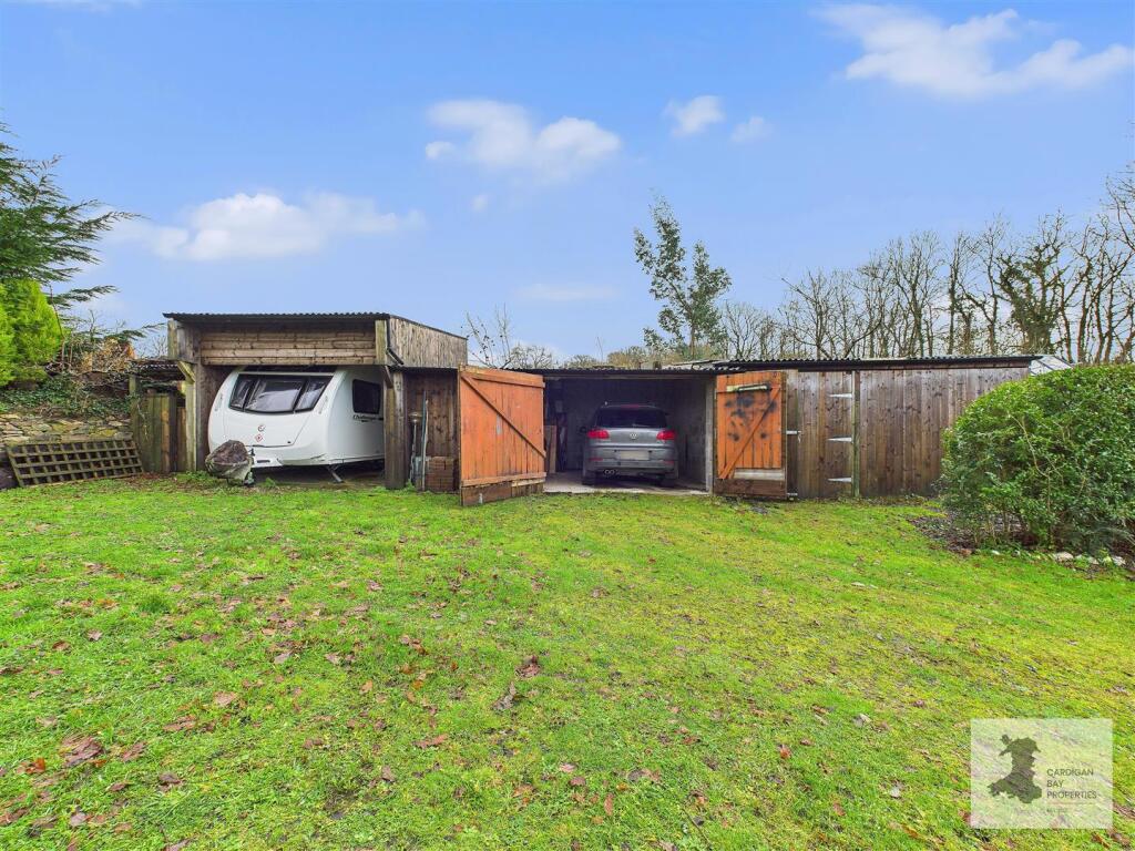 Garage/Workshop &amp; Caravan Store