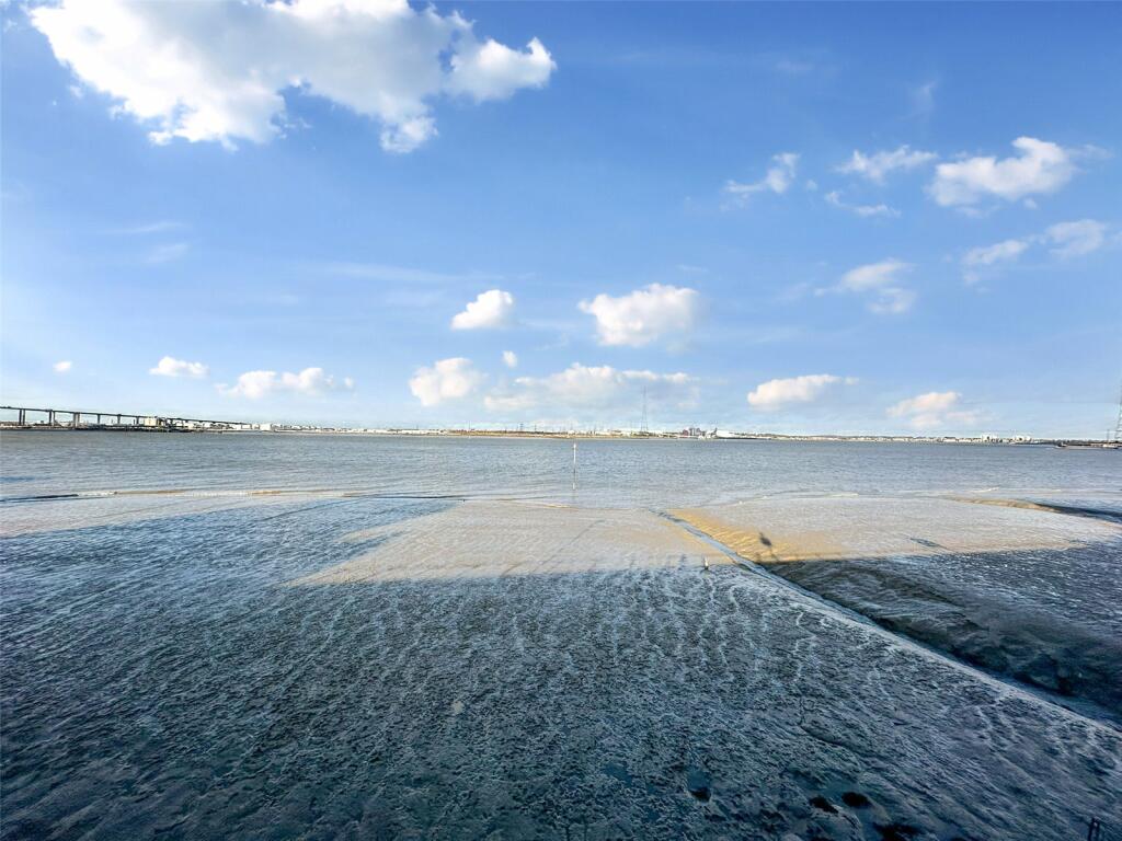 Thames View