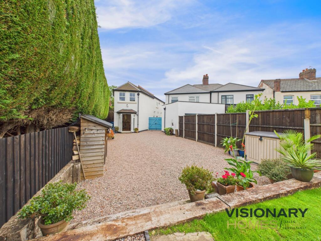 CAM03522G0-PR0220-STILL042