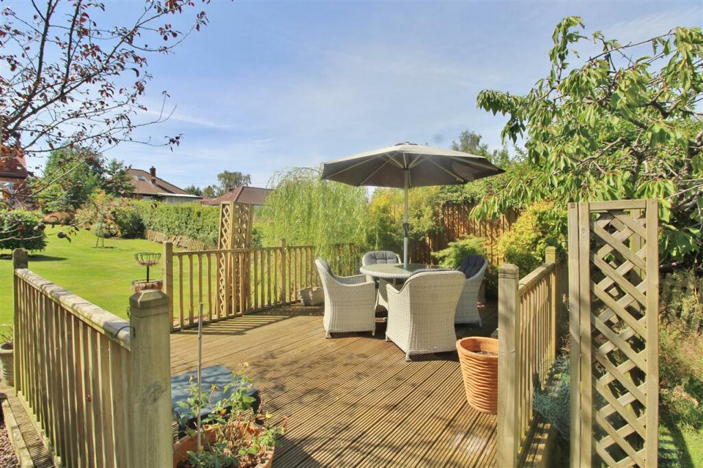 REAR GARDEN -