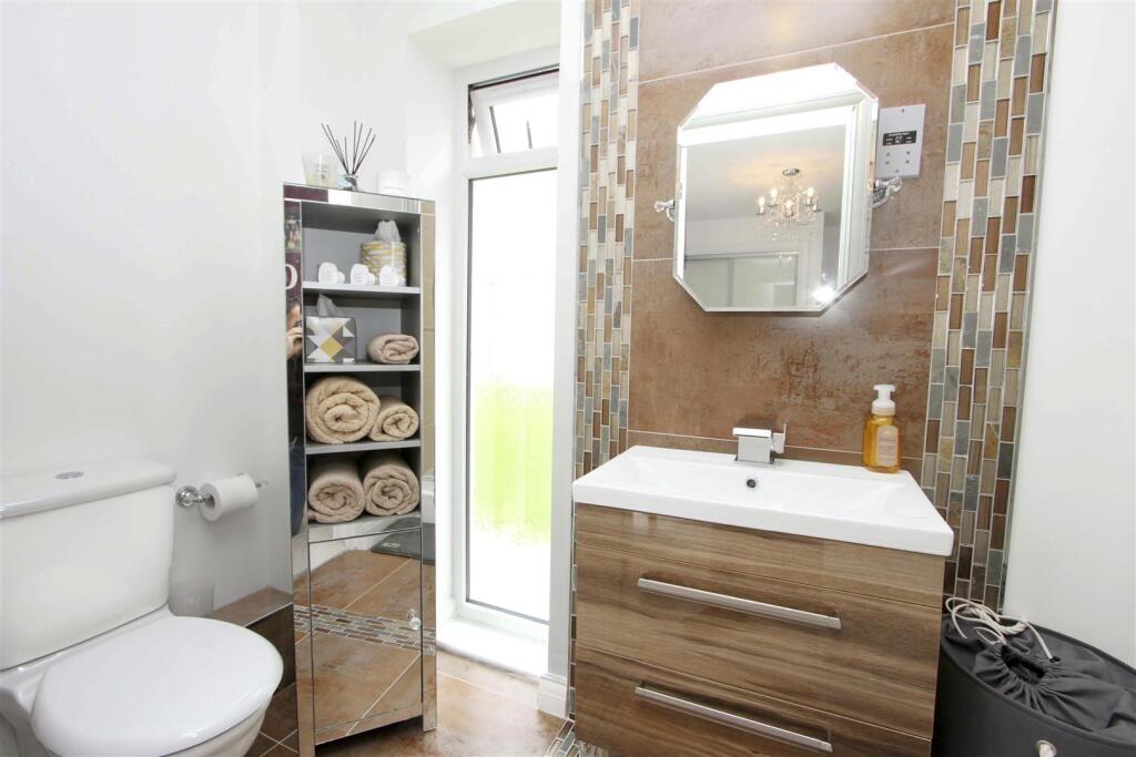 En-suite shower room