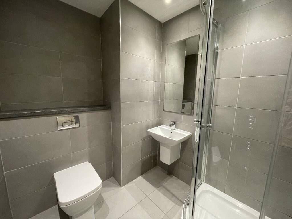 Flat_5_St_James_Row
