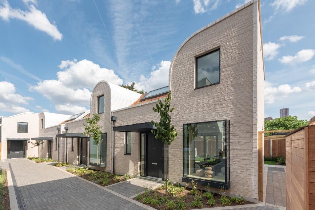 Stark Mews, London, E17
