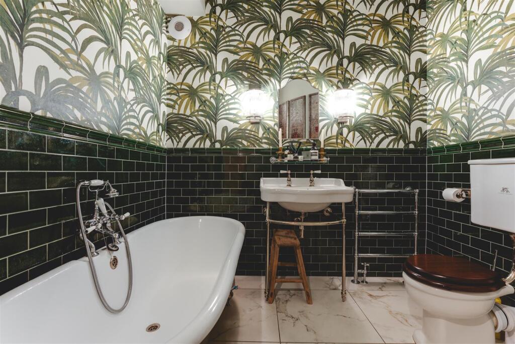 Academy Apartments-30.jpg