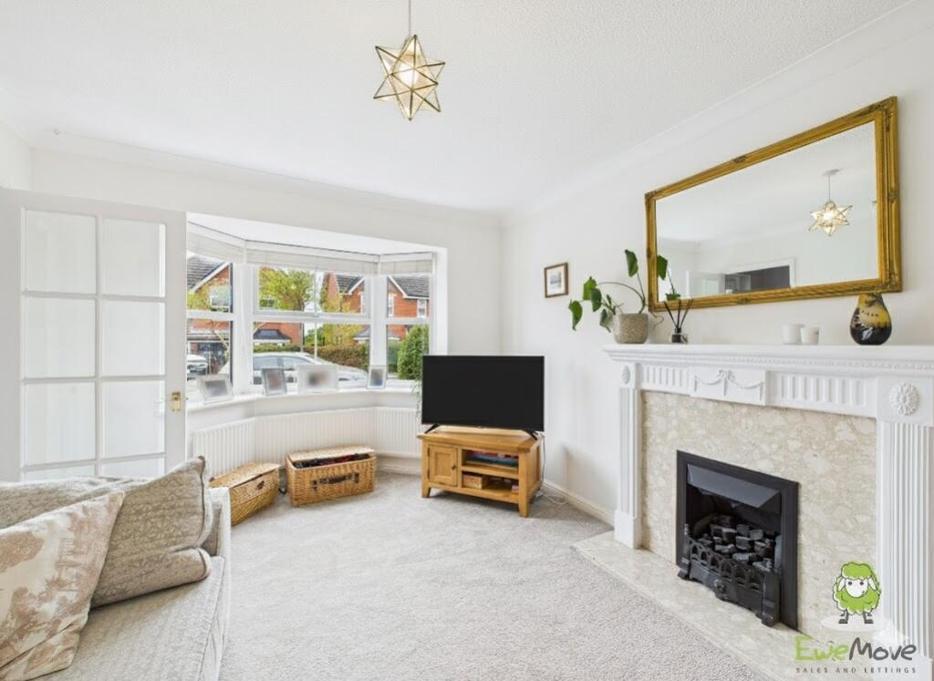 CAM02463G0-PR0086-STILL002a