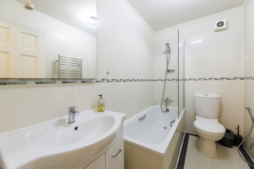 Southwick Street ...