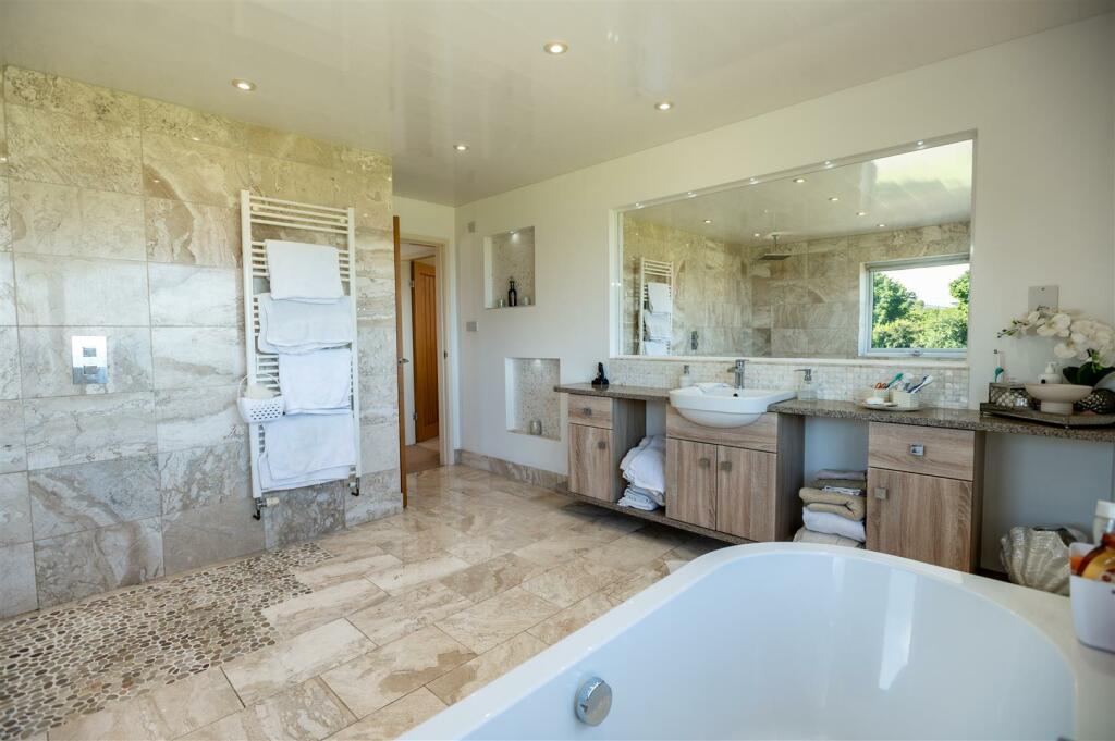 Interior Photographs - Penrallt, Benllech-14.jpg