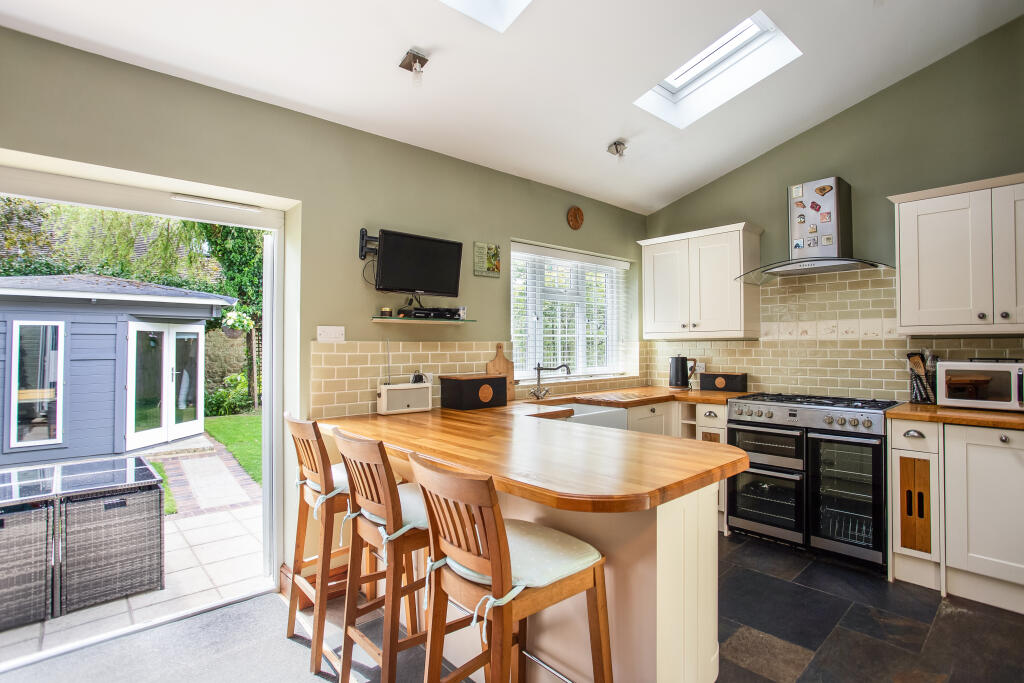 Kitchen / Dining Room