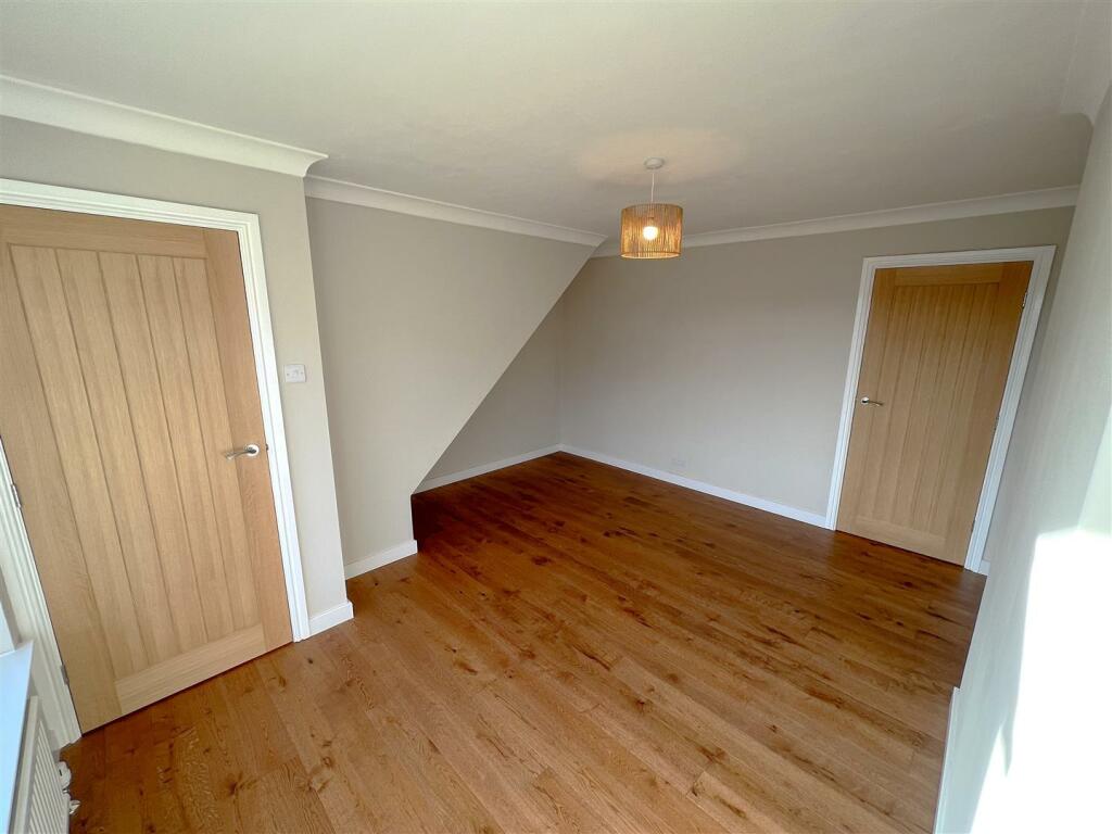 Living Room A.JPG