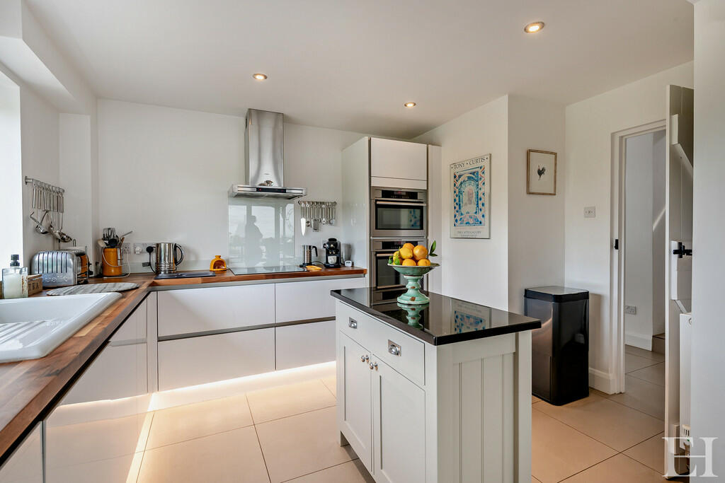 8590702-interiorw...