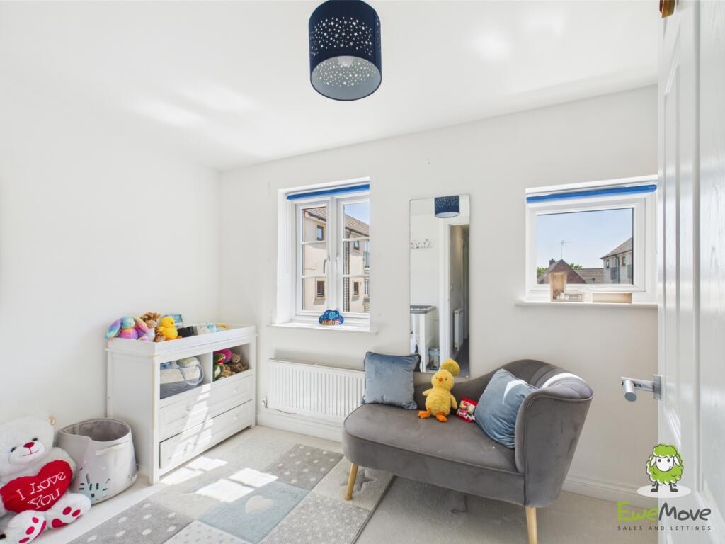 EweMove Estate Agents Basingstoke - Sinclair Drive