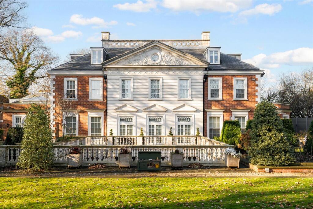 81912 Round Hill-99.jpg