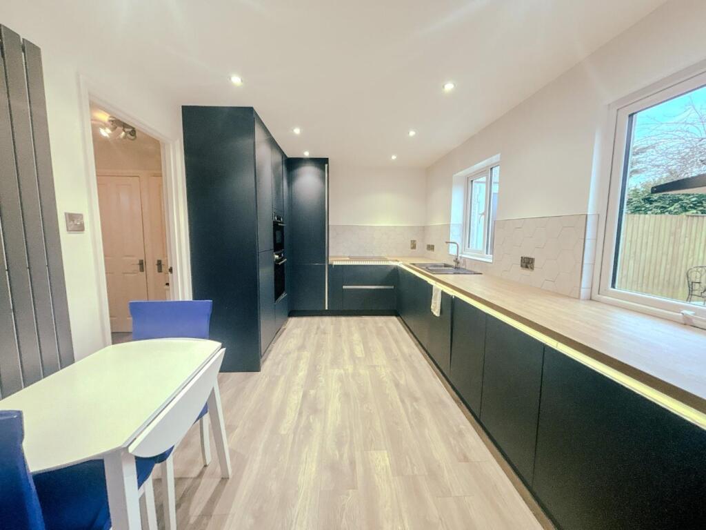 Kitchen/Breakfast Room