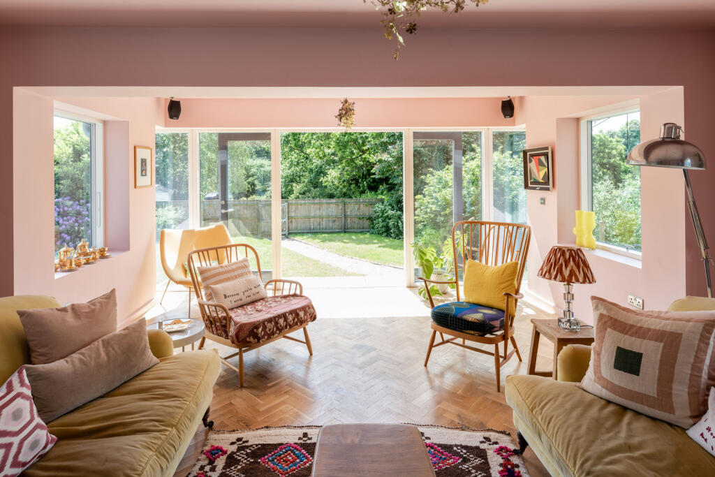 110095 - Woolnough Road_The Modern House (19).jpg