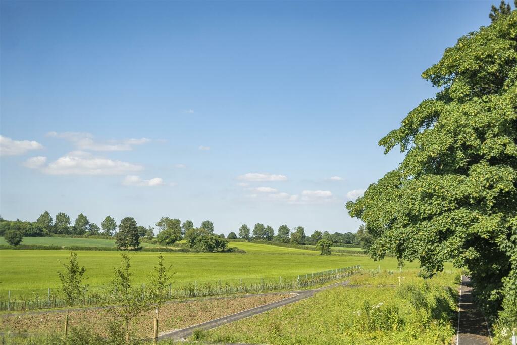 19 Manor Close, Roade