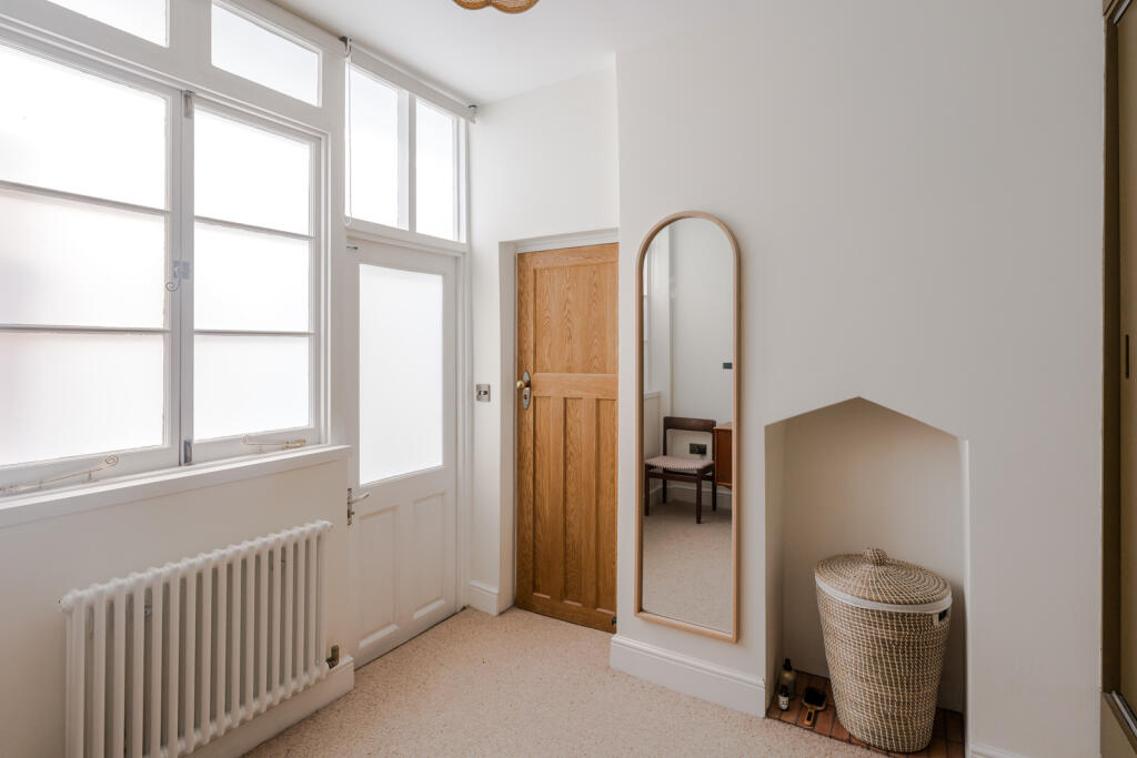 258327 - 104 Crampton Street-3.jpg