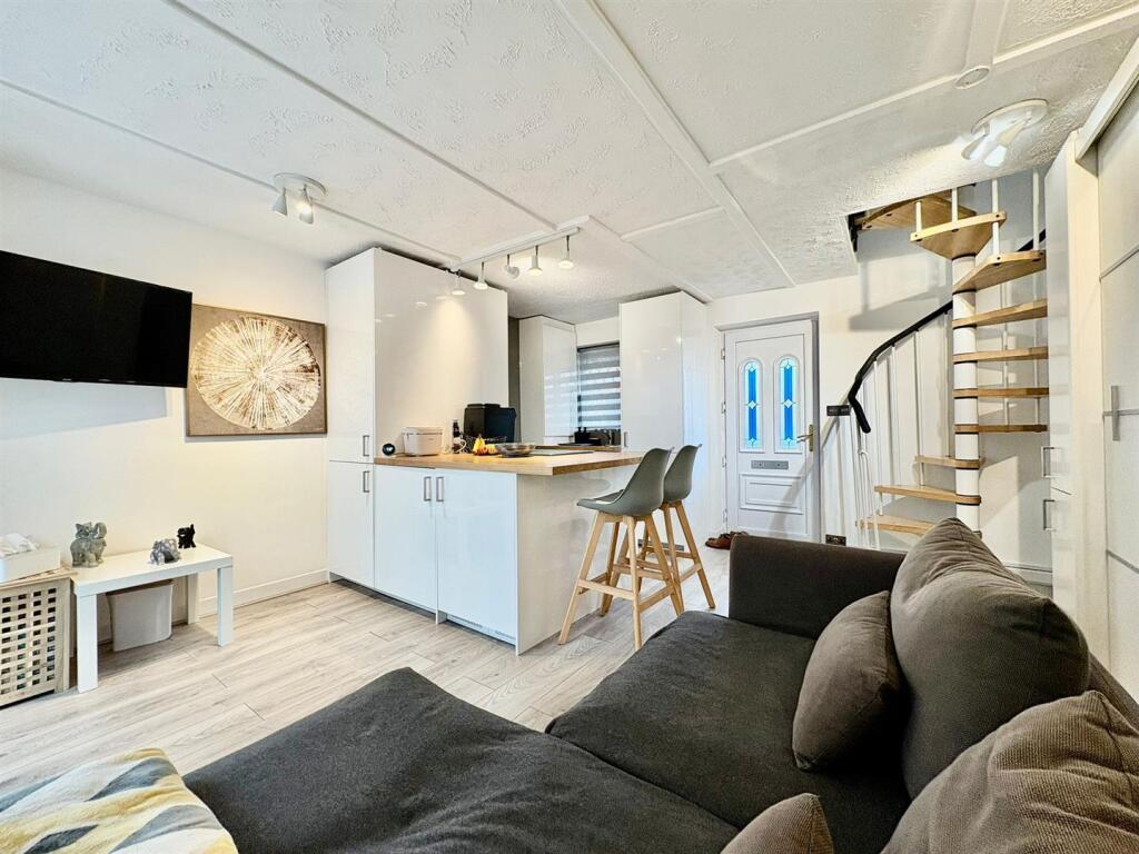 PHOTO-2025-07-07-11-28-21 4.jpg