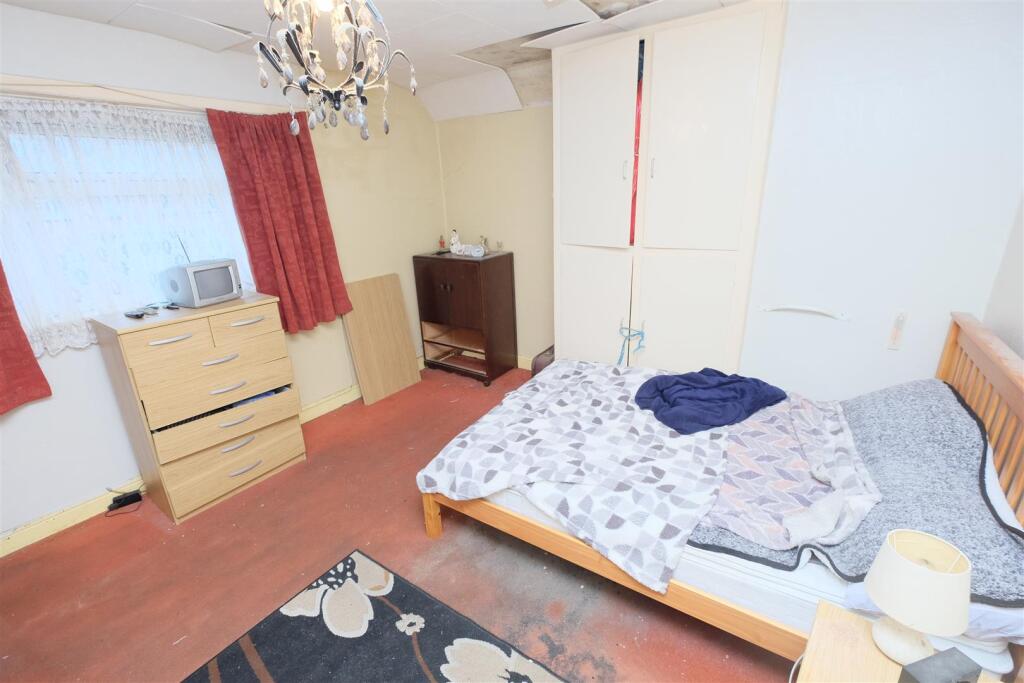 47 Torrington Avenue, Bristol, BS4 1EQ Freehold Se