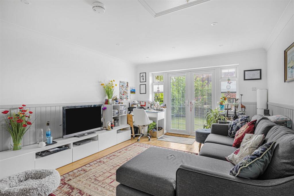 Annex Living/Dining Room