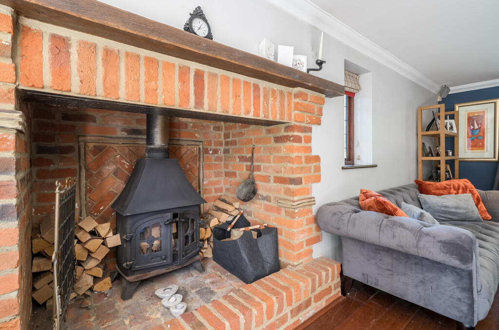 1306183-4-684c461...