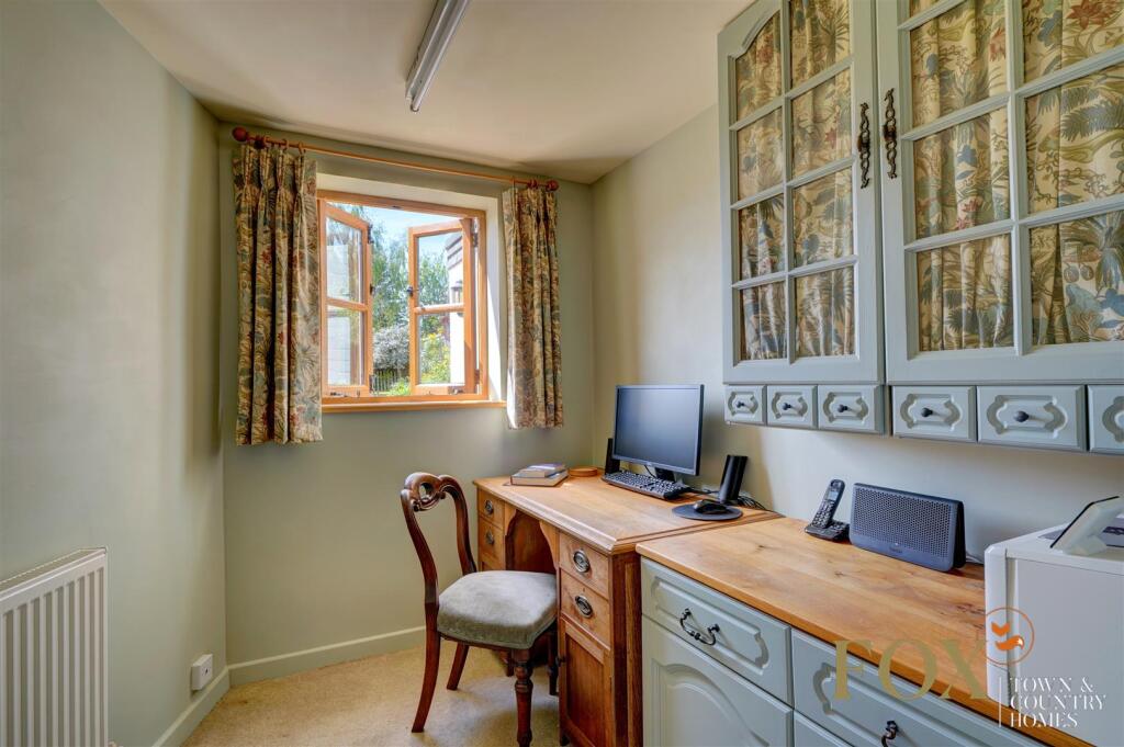 Folly Cottage (32).jpg