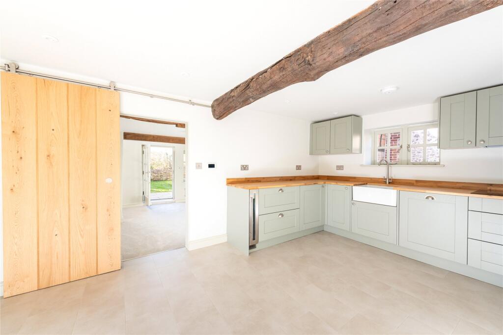 Kitchen/Dining