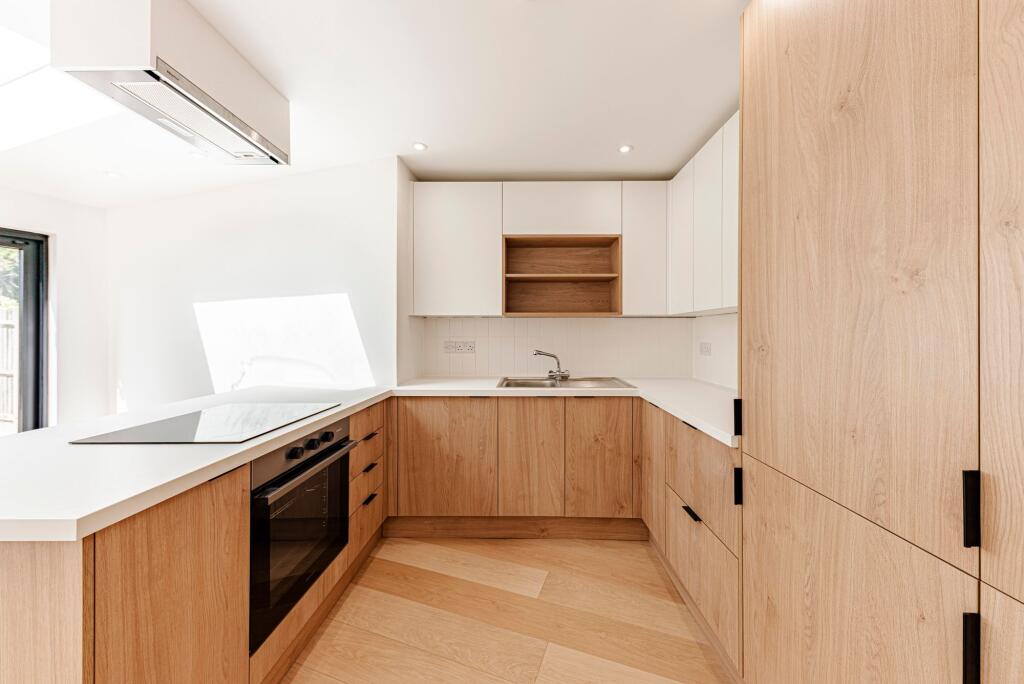 Kitchen/Dining Room (4)