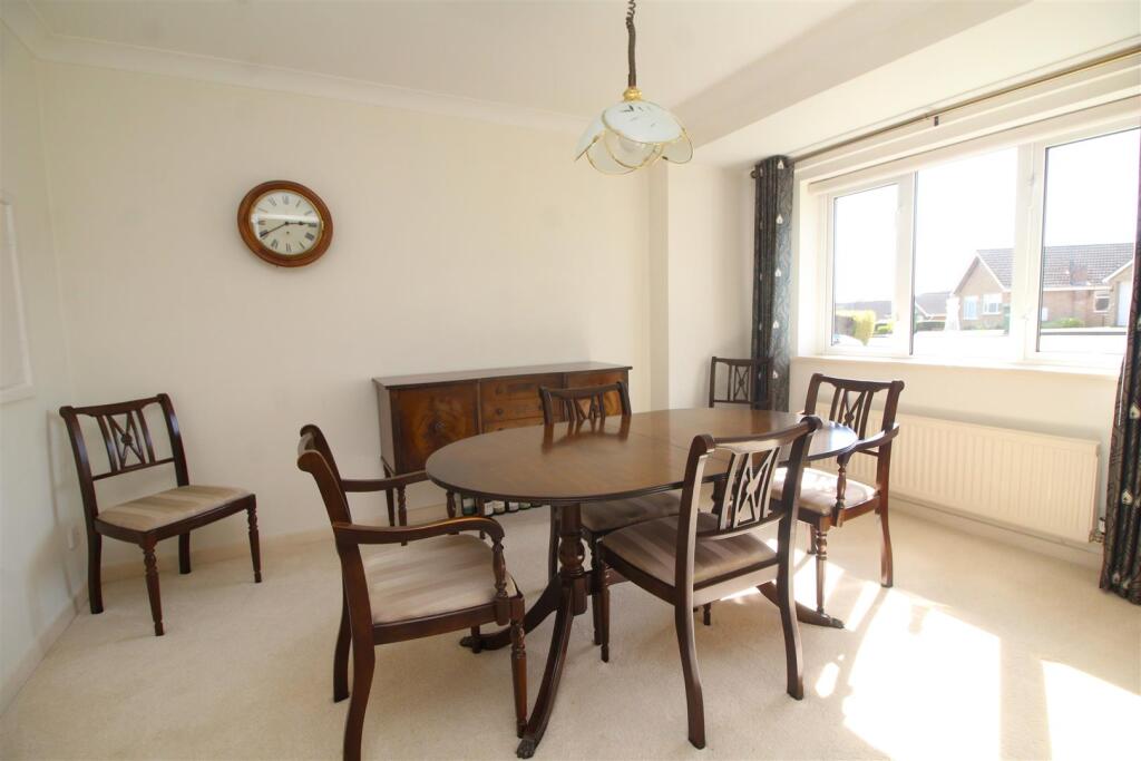 dining room .JPG