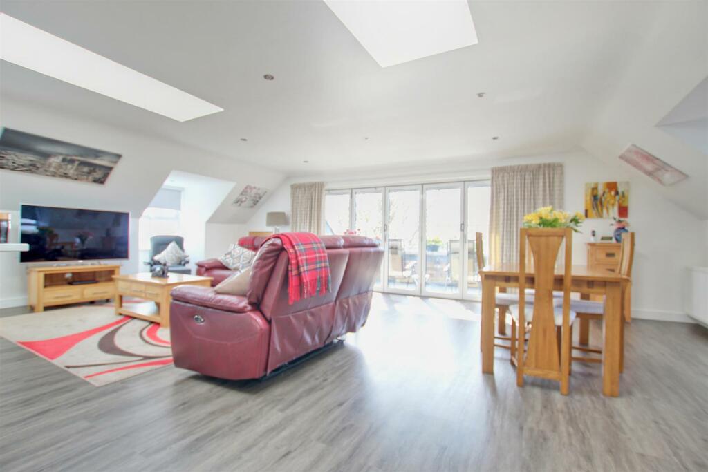 OPEN PLAN KITCHEN AND LIVING AREA
