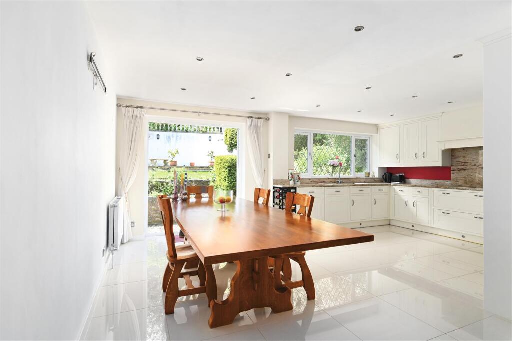 tudor-lodge-bn3 (2).jpg