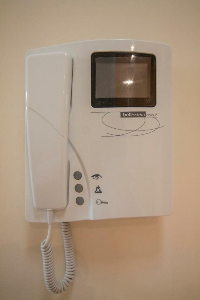 15 Walpole House [Intercom].jpg
