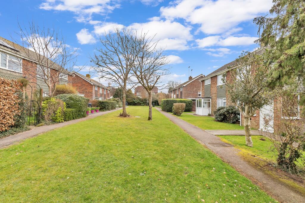 Front Communal Lawn
