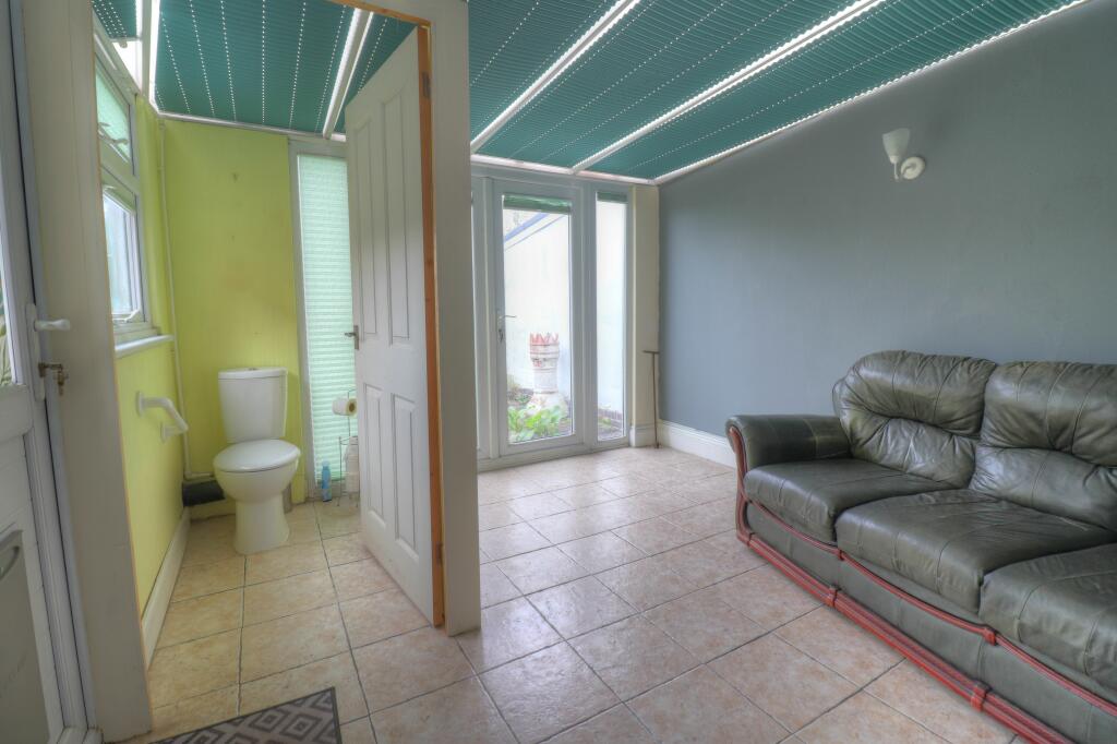 conservatory/wc