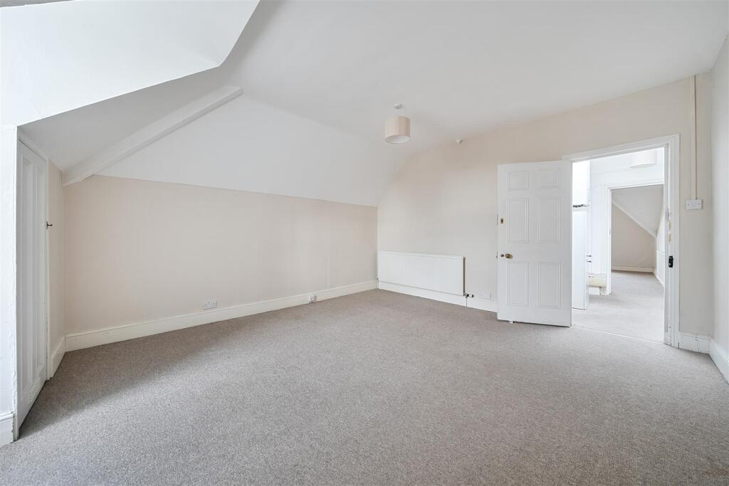 Bedroom 2.jpg