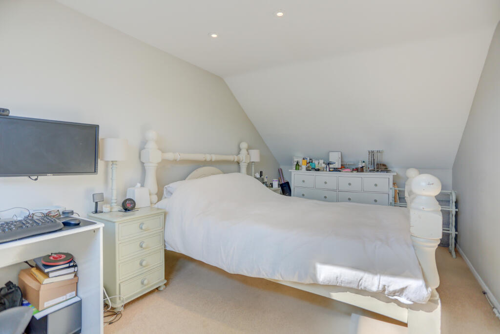 bedroom2
