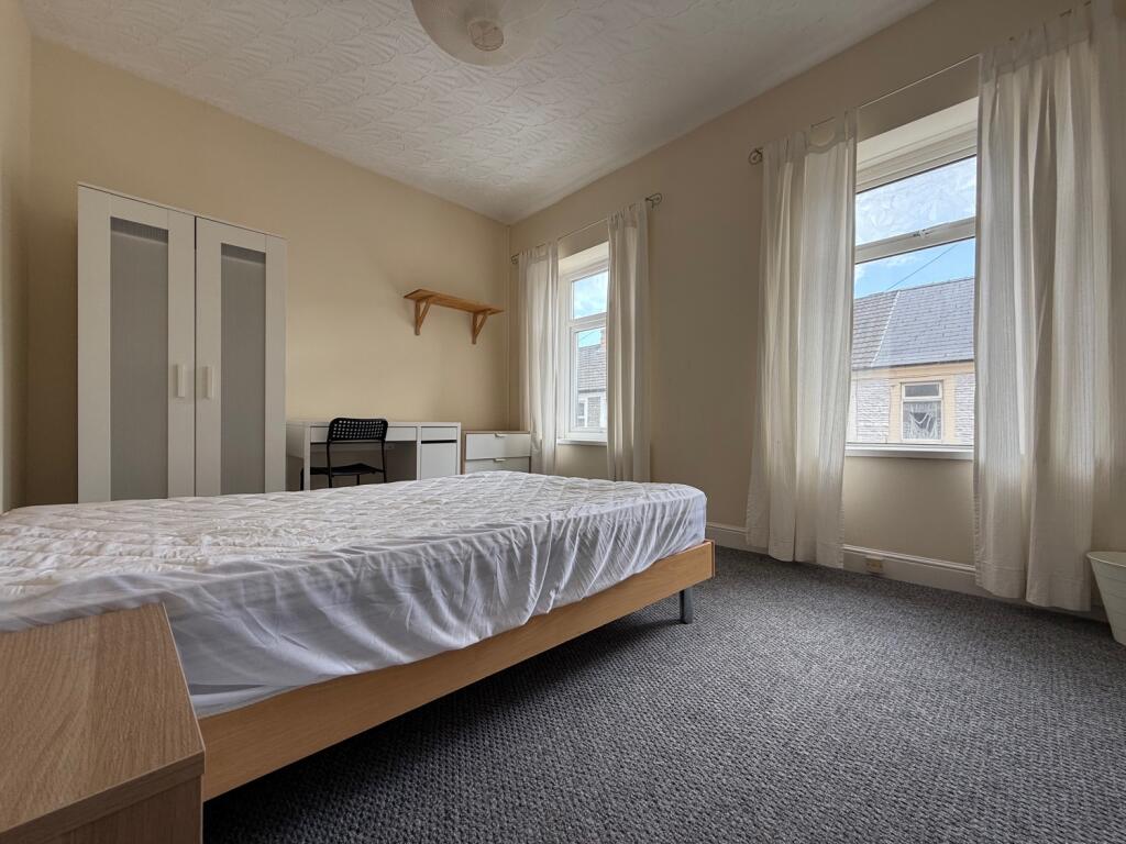 another student property from Award-winning CPS HO