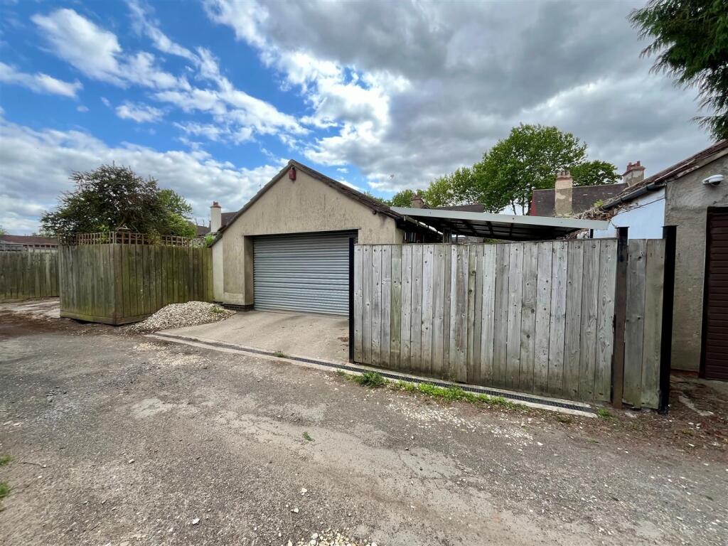 Rear Garage and Parking.jpg