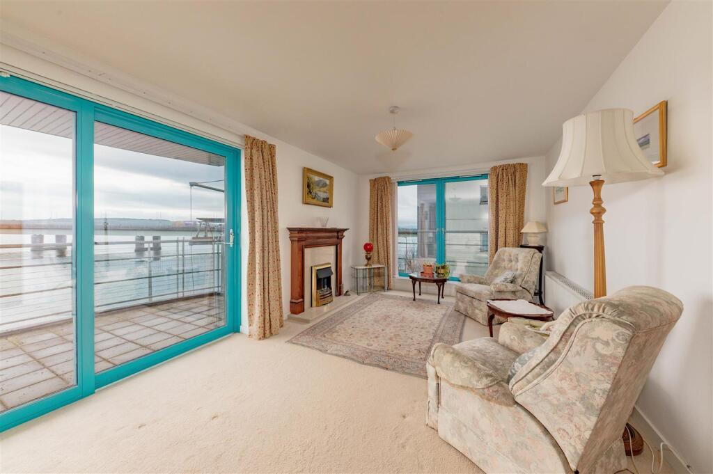 Unicorn Court, 62 Victoria Dock Road Dundee-4.JPG