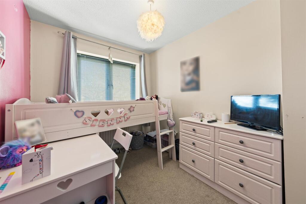 22HollyheadCres21.jpg