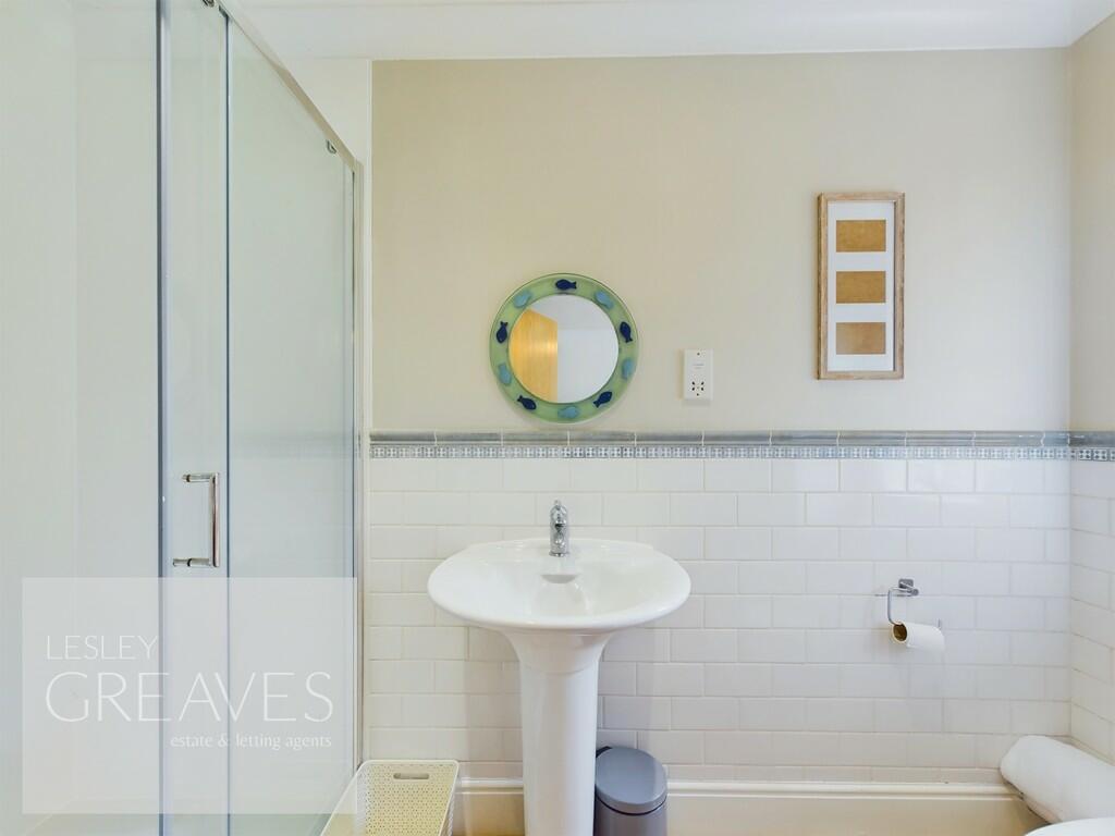 En-Suite To Bedro...