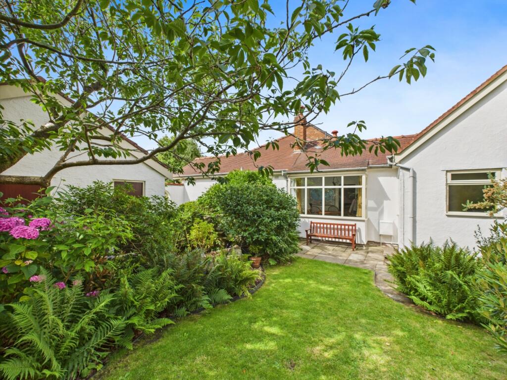 CAM02386G0-PR0138-STILL006