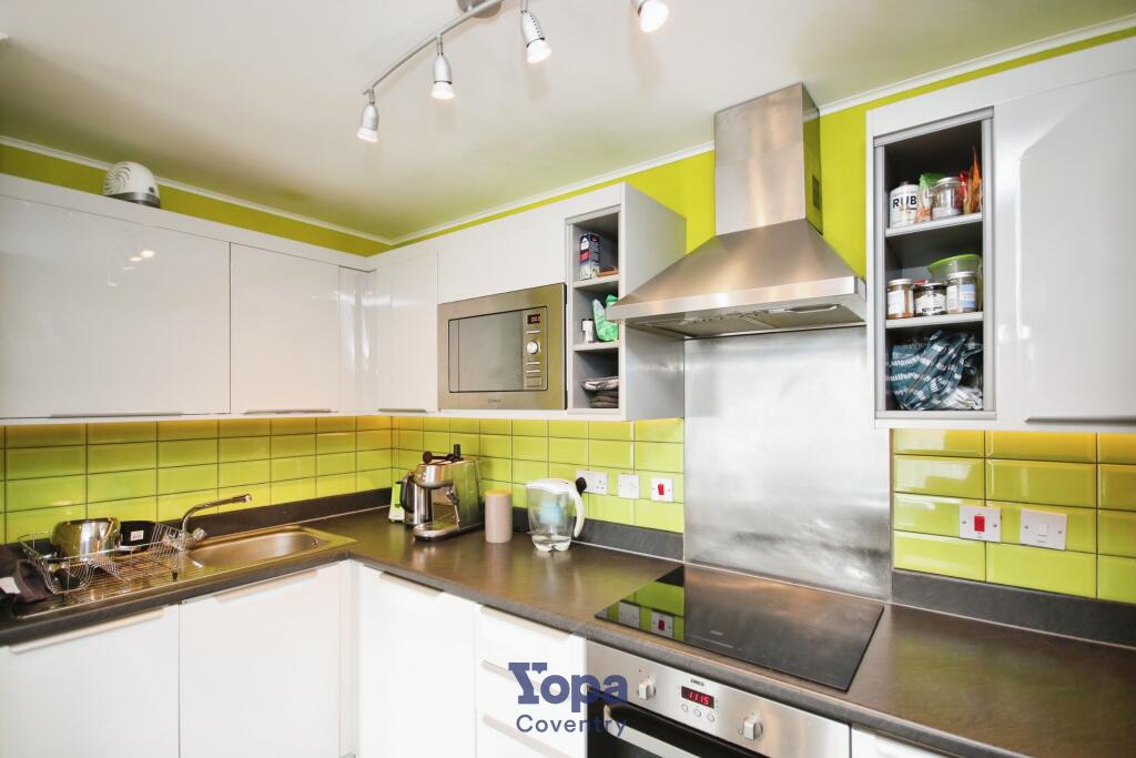 D9e0b2ff-Kitchen.JPG