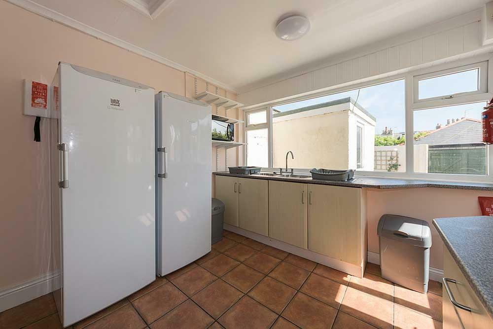 kitchen-3.jpg